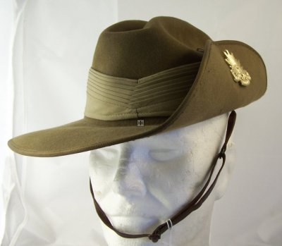 AUSTRALIA CAPPELLO ORIGINALE COME NUOVO AUSTRALIA CAPPELLO ORIGINALE COME NUOVO